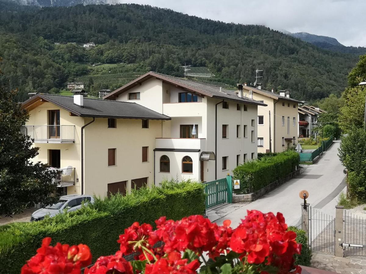 Appartamenti Casa Viviana แปร์จีนา วัลซูกานา ภายนอก รูปภาพ