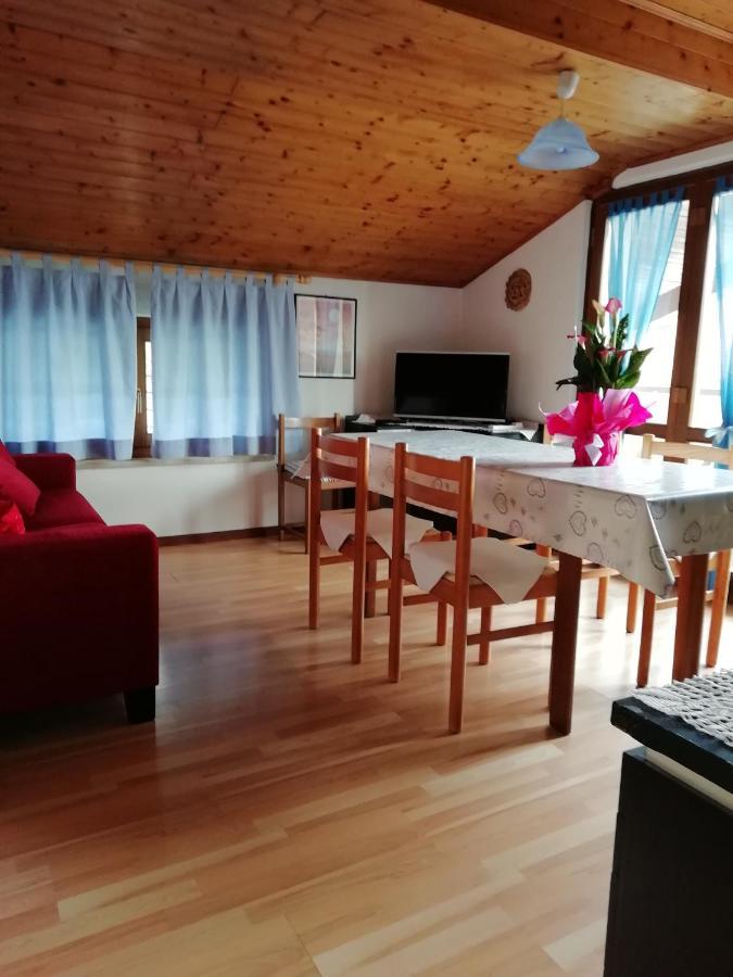 Appartamenti Casa Viviana แปร์จีนา วัลซูกานา ภายนอก รูปภาพ