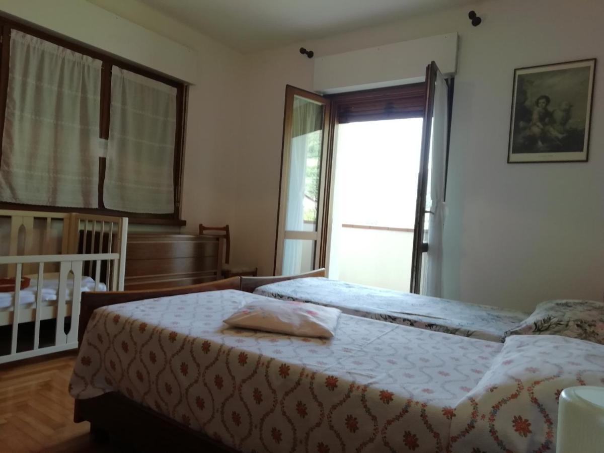 Appartamenti Casa Viviana แปร์จีนา วัลซูกานา ภายนอก รูปภาพ
